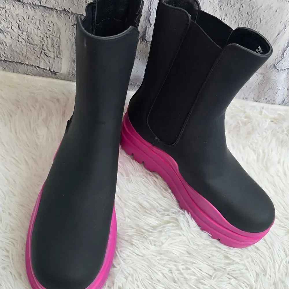 Shoedazzle Women's Black And Pink Weatherproof Platform Polly Boots